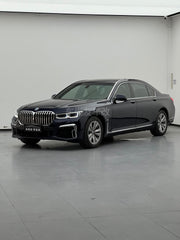 BMW 7 Series F02 | 2010 model | 宝马 7 系 F02｜2010 款 – vehicle photo 1
